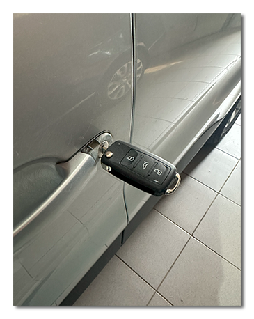 изготовление дубликата ключа Volkswagen tiguan 2010