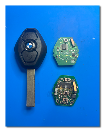 замена аккумулятора bmw на ключе